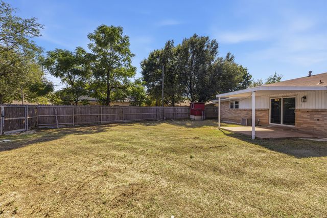206 Rockaway Drive, Duncanville, TX 75116