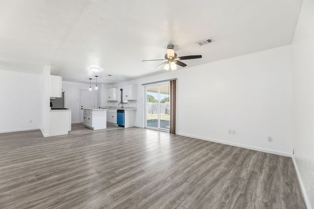 206 Rockaway Drive, Duncanville, TX 75116