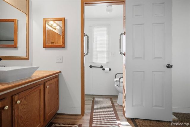 23467 Manor Road North, New Boston, MI 48164