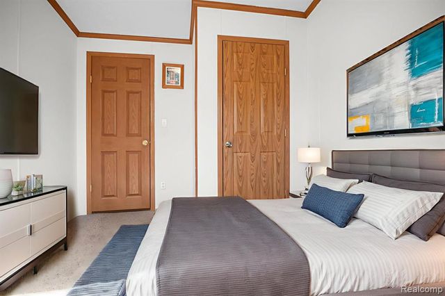 23467 Manor Road North, New Boston, MI 48164