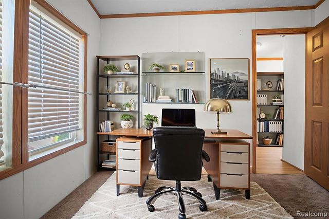 23467 Manor Road North, New Boston, MI 48164