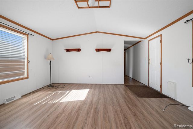 23467 Manor Road North, New Boston, MI 48164