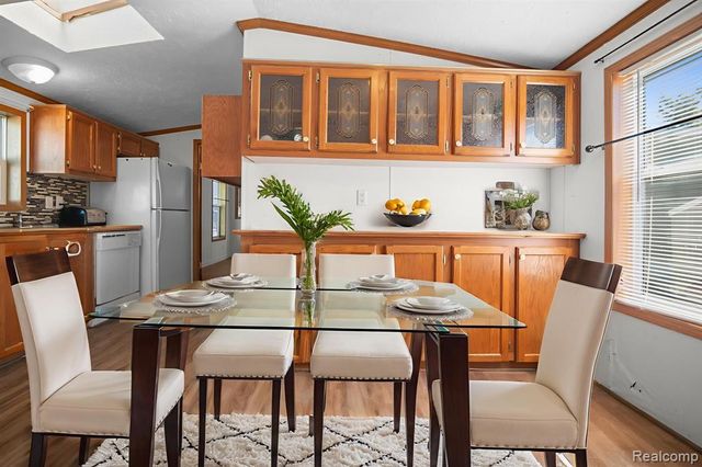 23467 Manor Road North, New Boston, MI 48164