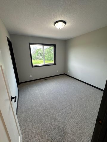 L2 B1 Viking Boulevard NE, East Bethel, MN 55011