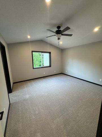 L2 B1 Viking Boulevard NE, East Bethel, MN 55011