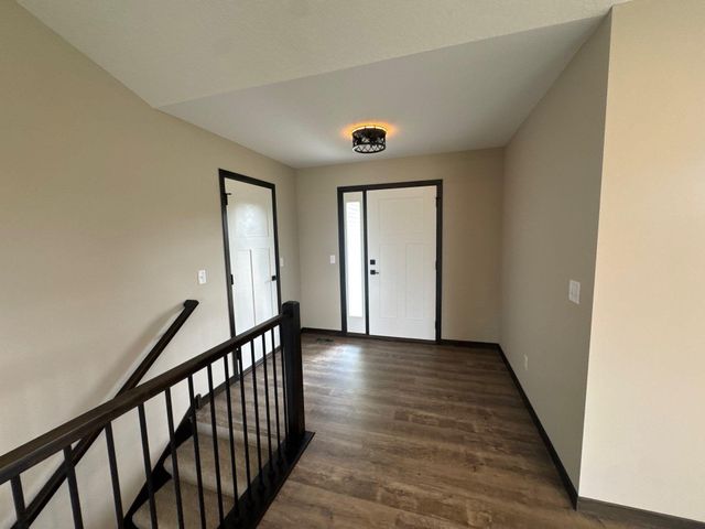 L2 B1 Viking Boulevard NE, East Bethel, MN 55011