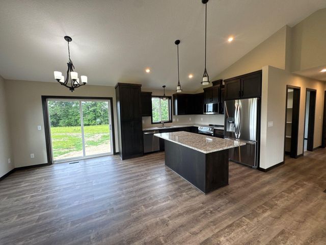 L2 B1 Viking Boulevard NE, East Bethel, MN 55011