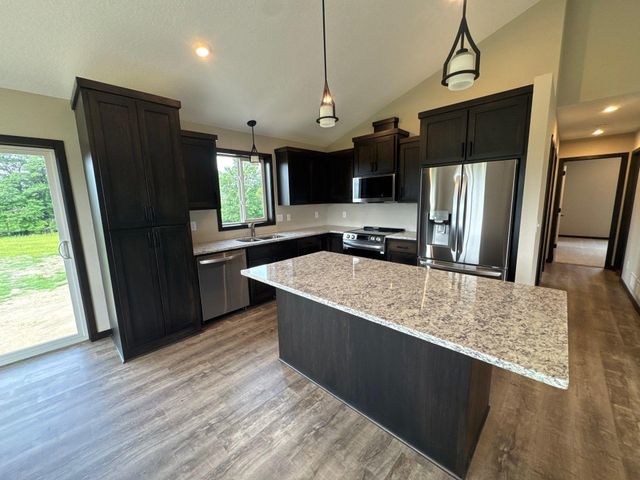 L2 B1 Viking Boulevard NE, East Bethel, MN 55011