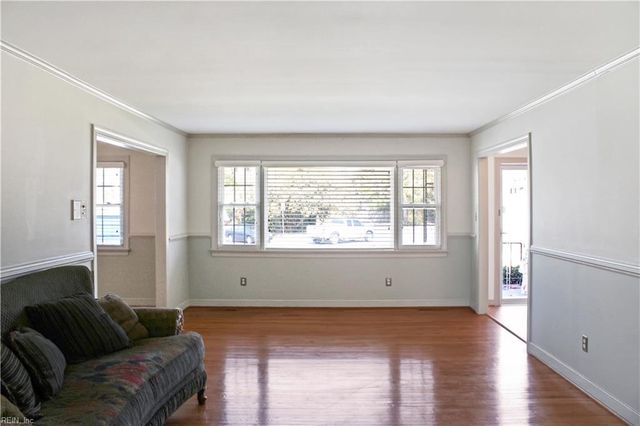 463 Elizabeth Lake DR, Hampton, VA 23669