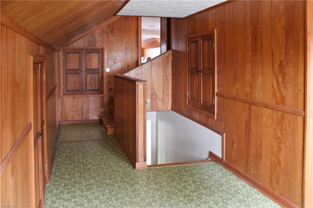 463 Elizabeth Lake DR, Hampton, VA 23669