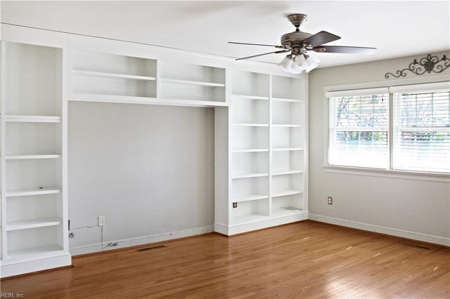 463 Elizabeth Lake DR, Hampton, VA 23669