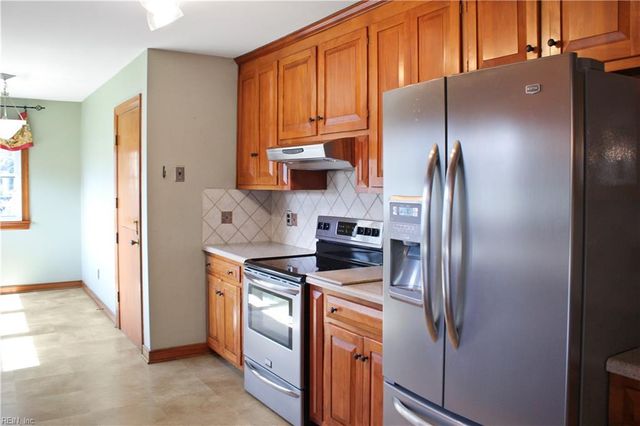 463 Elizabeth Lake DR, Hampton, VA 23669