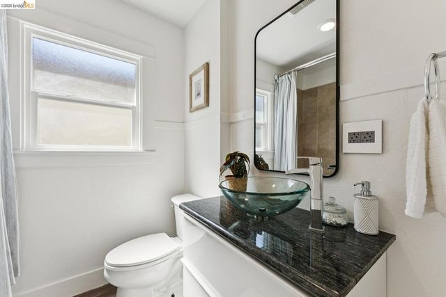 2304 14th AVE, Oakland, CA 94606