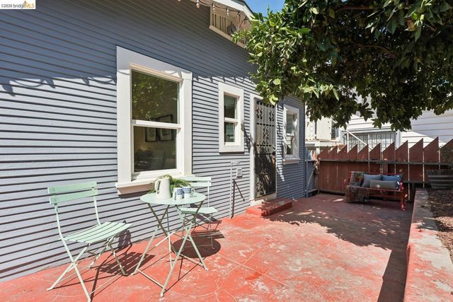 2304 14th AVE, Oakland, CA 94606