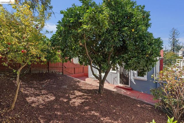 2304 14th AVE, Oakland, CA 94606