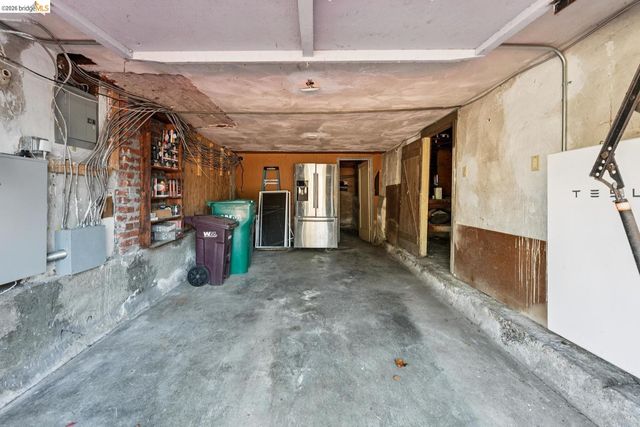 2304 14th AVE, Oakland, CA 94606
