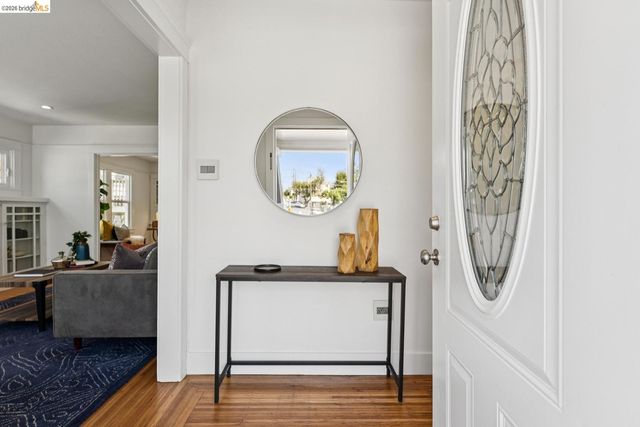 2304 14th AVE, Oakland, CA 94606