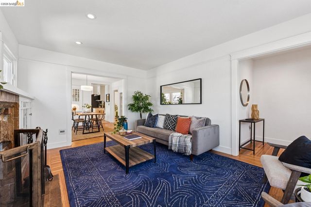 2304 14th AVE, Oakland, CA 94606