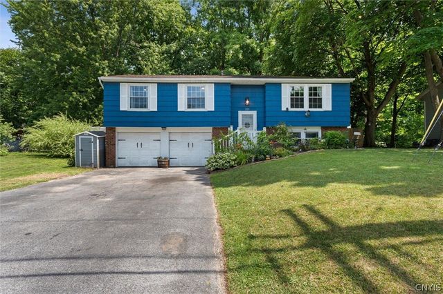 213 Birchwood Boulevard, Van Buren, NY 13027