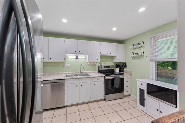 213 Birchwood Boulevard, Van Buren, NY 13027