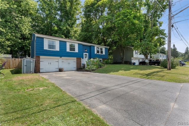 213 Birchwood Boulevard, Van Buren, NY 13027