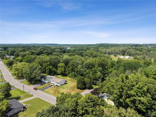 213 Birchwood Boulevard, Van Buren, NY 13027