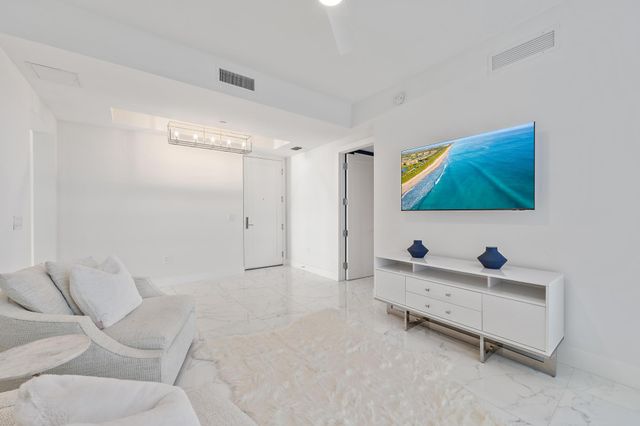 2 WATER CLUB Way 603, North Palm Beach, FL 33408