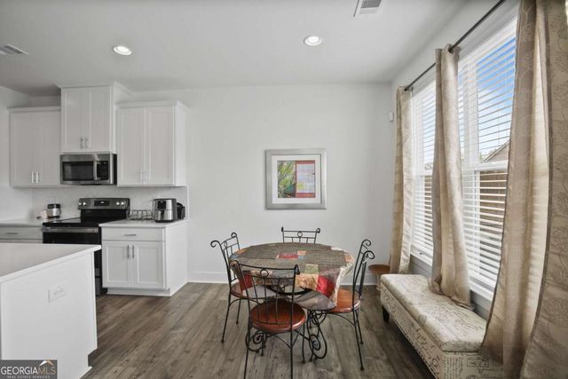 7637 Avalon Boulevard, Fairburn, GA 30213