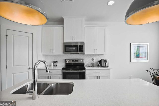 7637 Avalon Boulevard, Fairburn, GA 30213