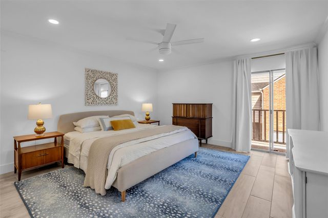 2829 Timmons Lane 152, Houston, TX 77027