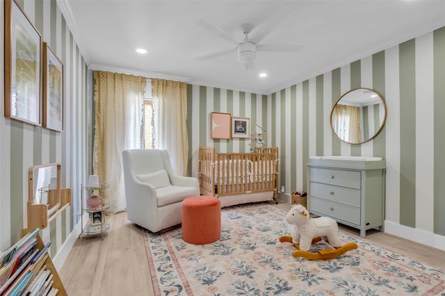 2829 Timmons Lane 152, Houston, TX 77027