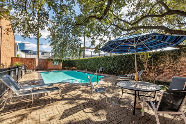 2829 Timmons Lane 152, Houston, TX 77027