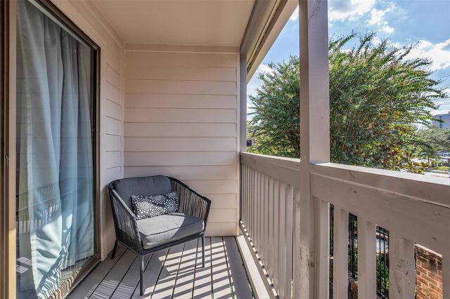 2829 Timmons Lane 152, Houston, TX 77027
