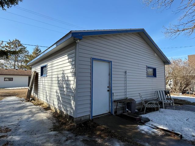 173 Main Street N, Blackduck, MN 56630