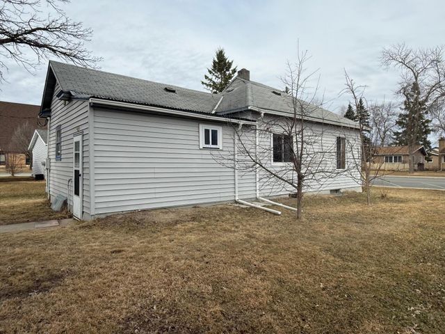 173 Main Street N, Blackduck, MN 56630