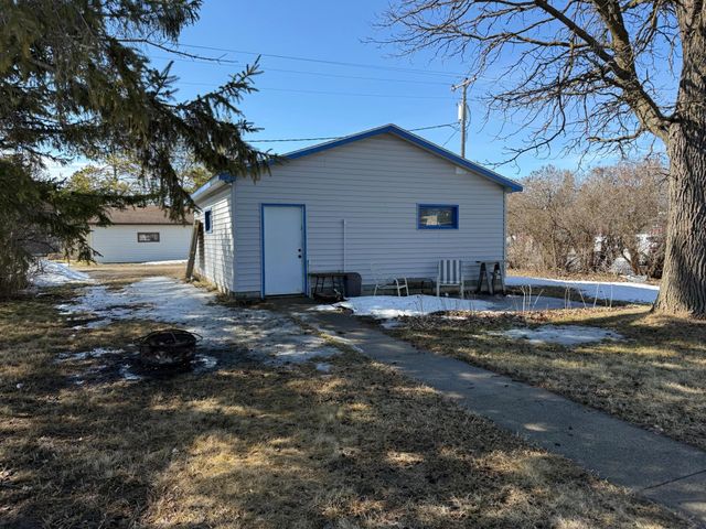 173 Main Street N, Blackduck, MN 56630