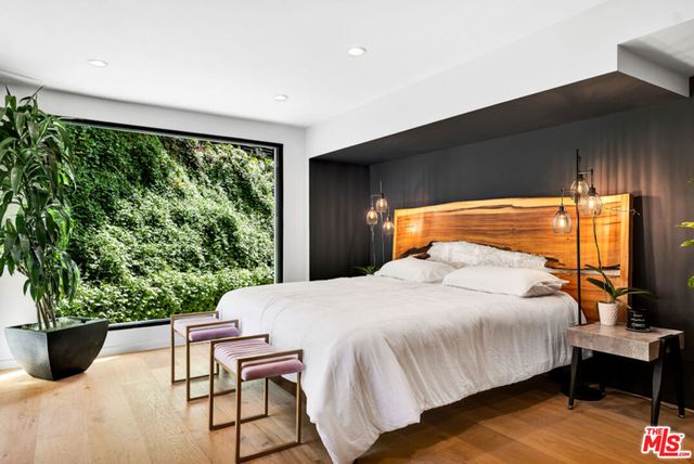 10560 Dolcedo Way, Bel Air, CA 90077