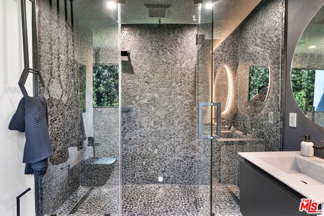 10560 Dolcedo Way, Bel Air, CA 90077