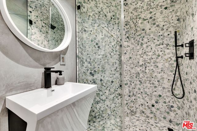 10560 Dolcedo Way, Bel Air, CA 90077