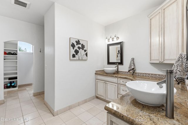 720 N 3rd ST, Coeur D'alene, ID 83814