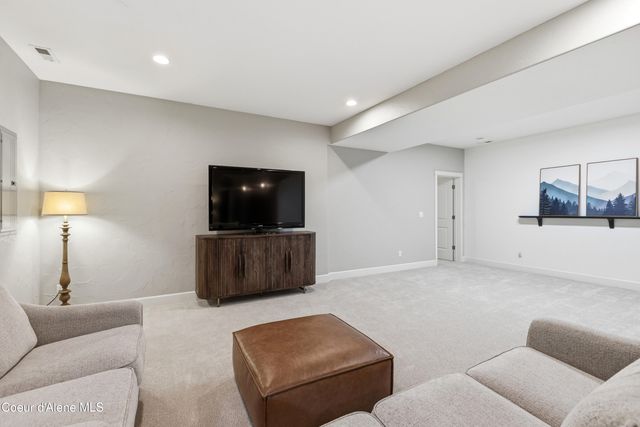 720 N 3rd ST, Coeur D'alene, ID 83814