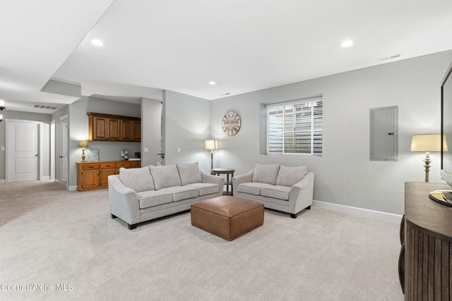 720 N 3rd ST, Coeur D'alene, ID 83814