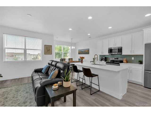 9726 Ash Ln, Thornton, CO 80229