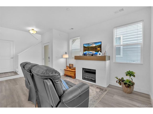9726 Ash Ln, Thornton, CO 80229