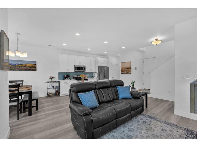 9726 Ash Ln, Thornton, CO 80229