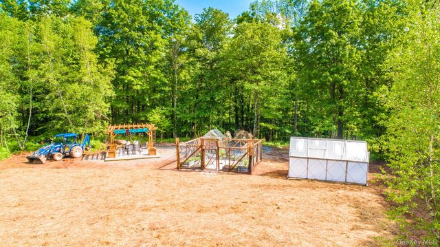 173 State Route 52, Woodbourne, NY 12788