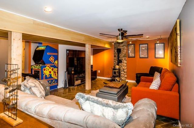 173 State Route 52, Woodbourne, NY 12788
