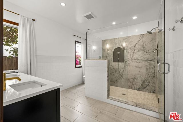 10635 Blythe Avenue, Los Angeles, CA 90064