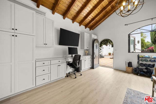 10635 Blythe Avenue, Los Angeles, CA 90064