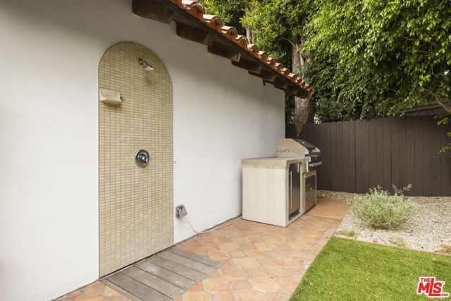 10635 Blythe Avenue, Los Angeles, CA 90064